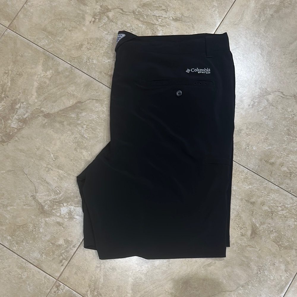 Columbia Black Flat Front Shorts Classic Design